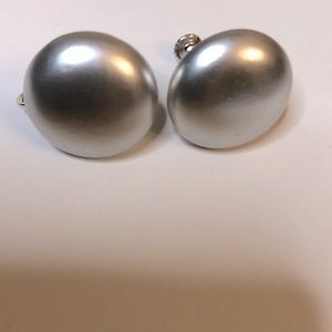 VINTAGE SLIVER SMALL SCREW BACK CLIP-ON EARRINGS